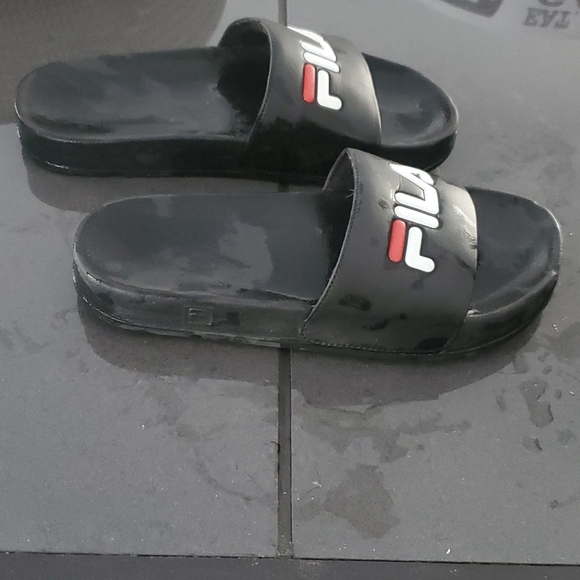 Brand new women's drifter Fila sandel - Picture 4 of 4